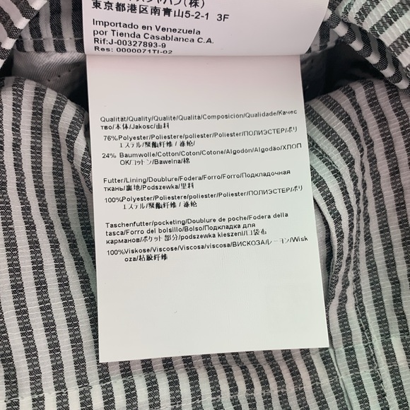 Hugo Boss pinstripe lightweight blazer. - Picture 6 of 6